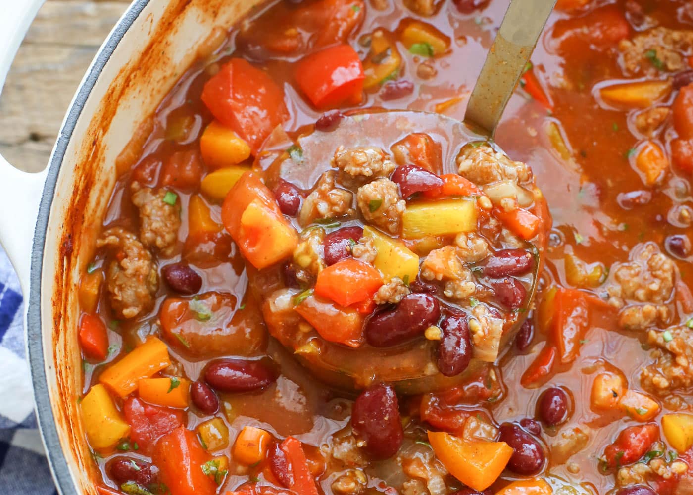 The Ultimate Thick & Hearty Chili: Classic Comfort Food Recipe